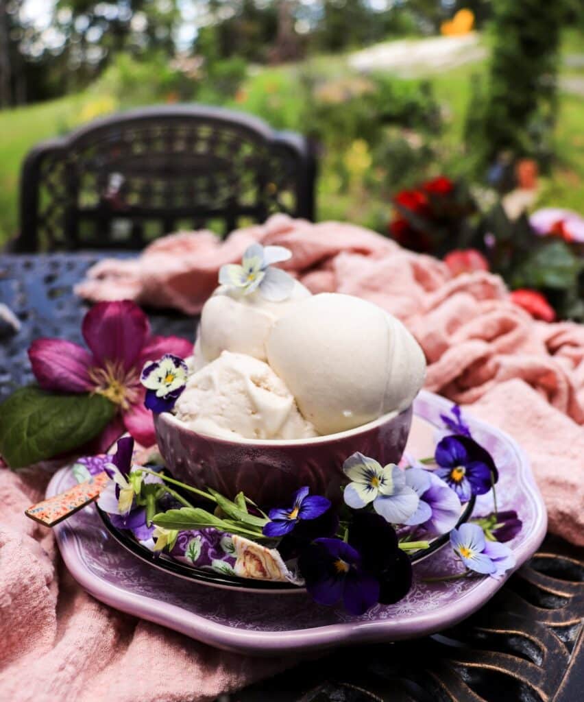 Violet Ice Cream with Crème de Violette
