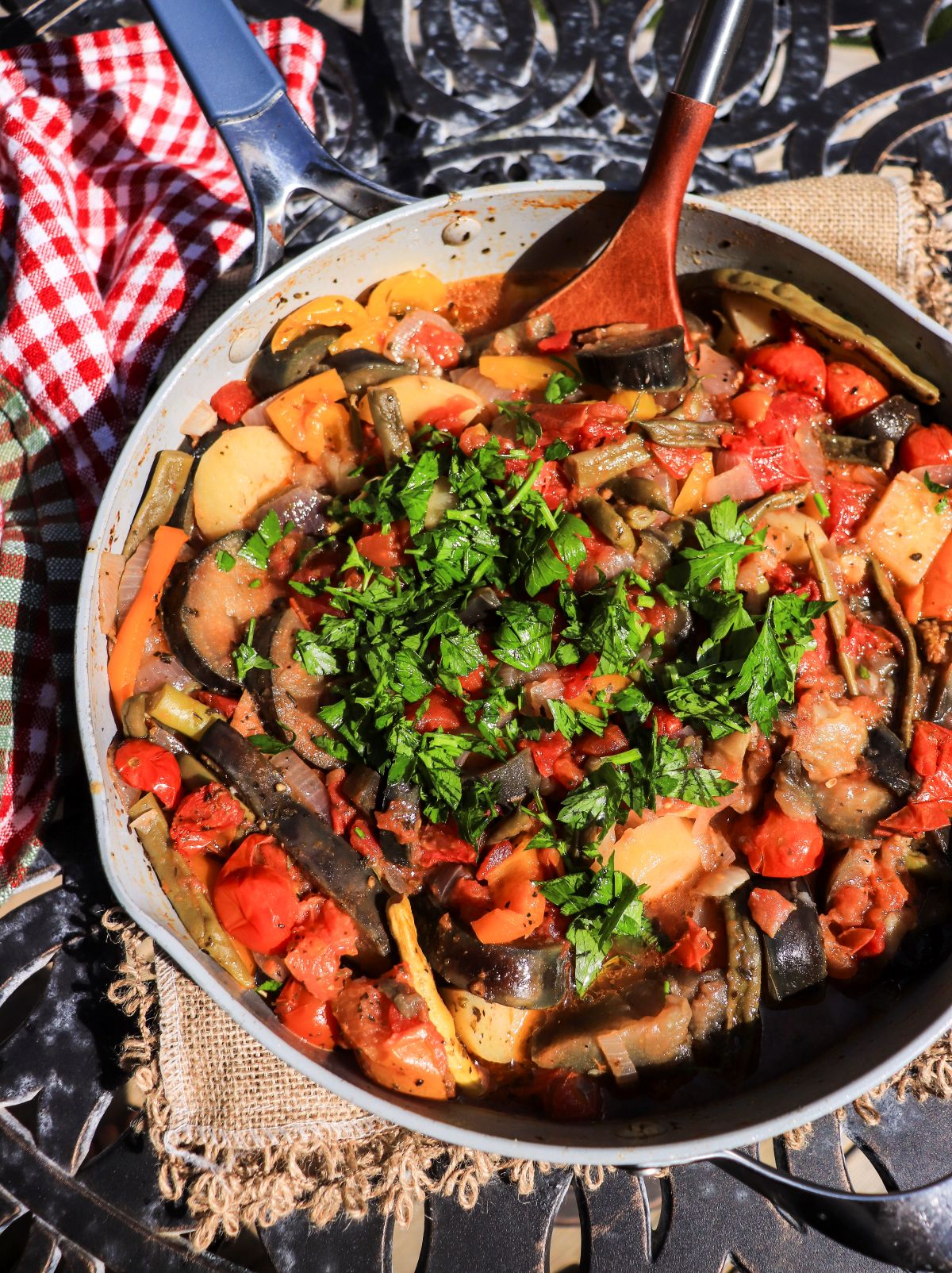 Aylazan recipe layered eggplant stew in pan