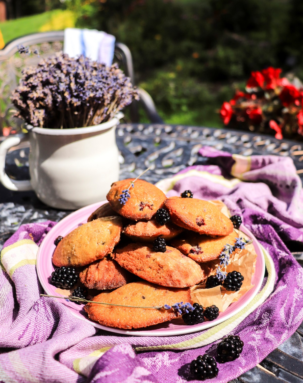lavender and blackberry French buttery cakes (Madeleines) 