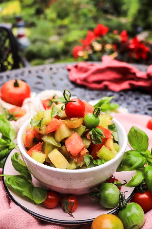Fresh Tomato Relish with Green Tomatoes