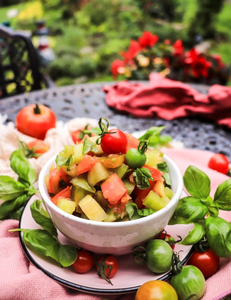 Fresh Tomato Relish with Green Tomatoes
