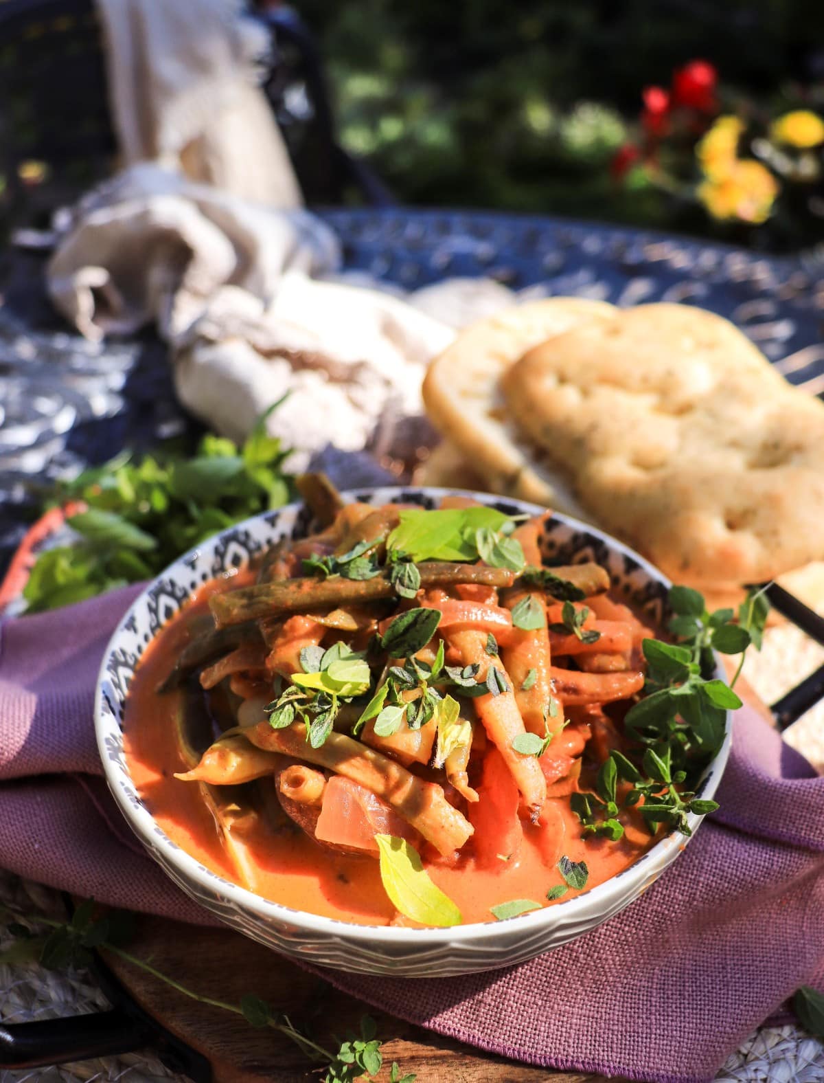 green bean tomato stew with fresh tomatoes and sour cream