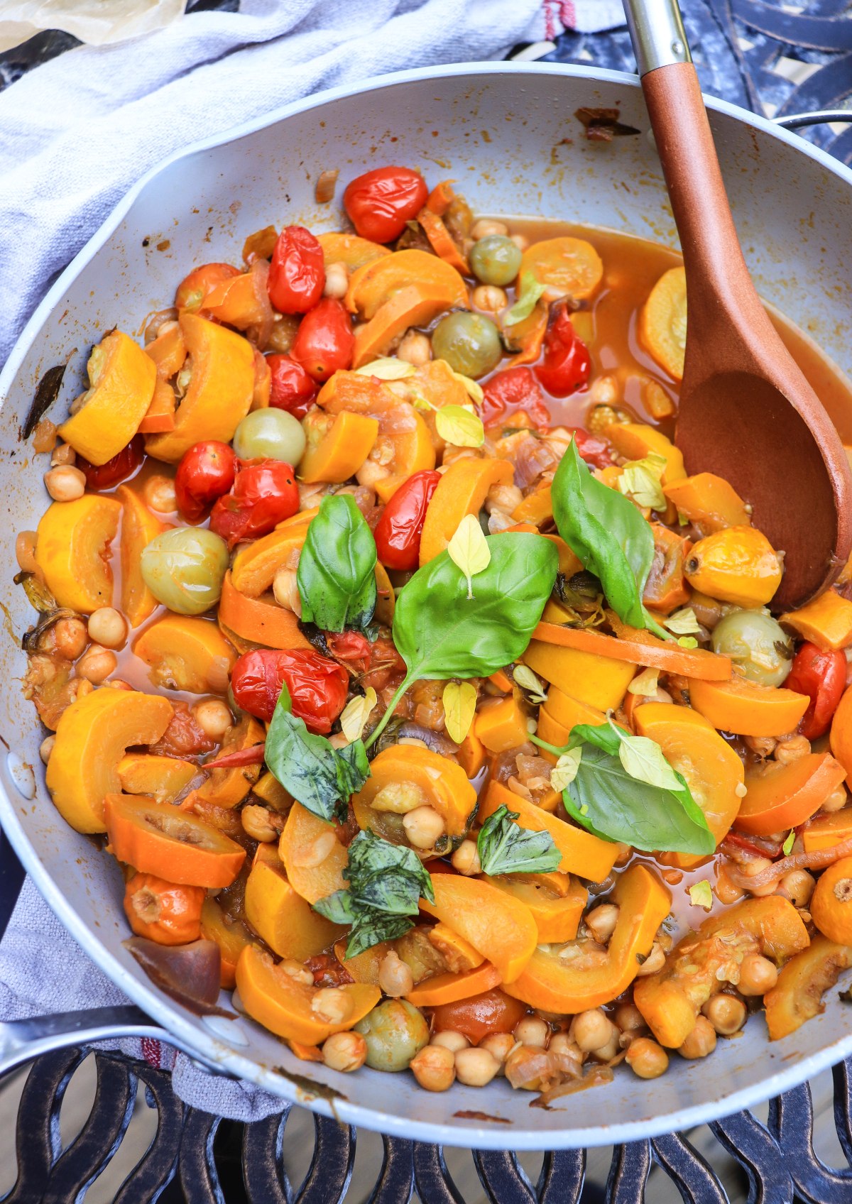zucchini tomato chickpea stew with fresh herbs