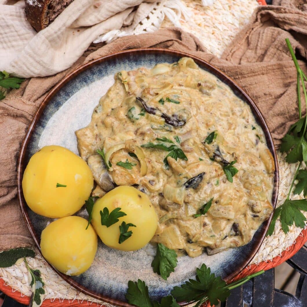 Slavic-Style Creamy Wild Mushroom Stew