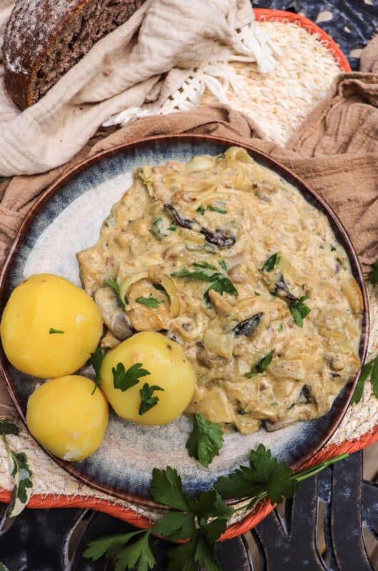 Slavic-Style Creamy Wild Mushroom Stew