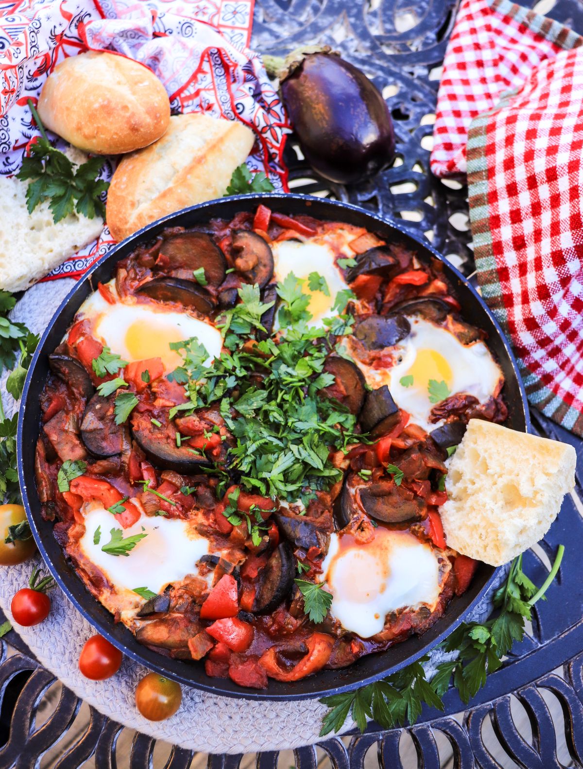 how to make shakshuka with fresh tomatoes and eggplant 